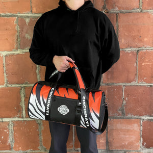 Man-Holding-Cincinnati-Duffle-Cooler-Bag
