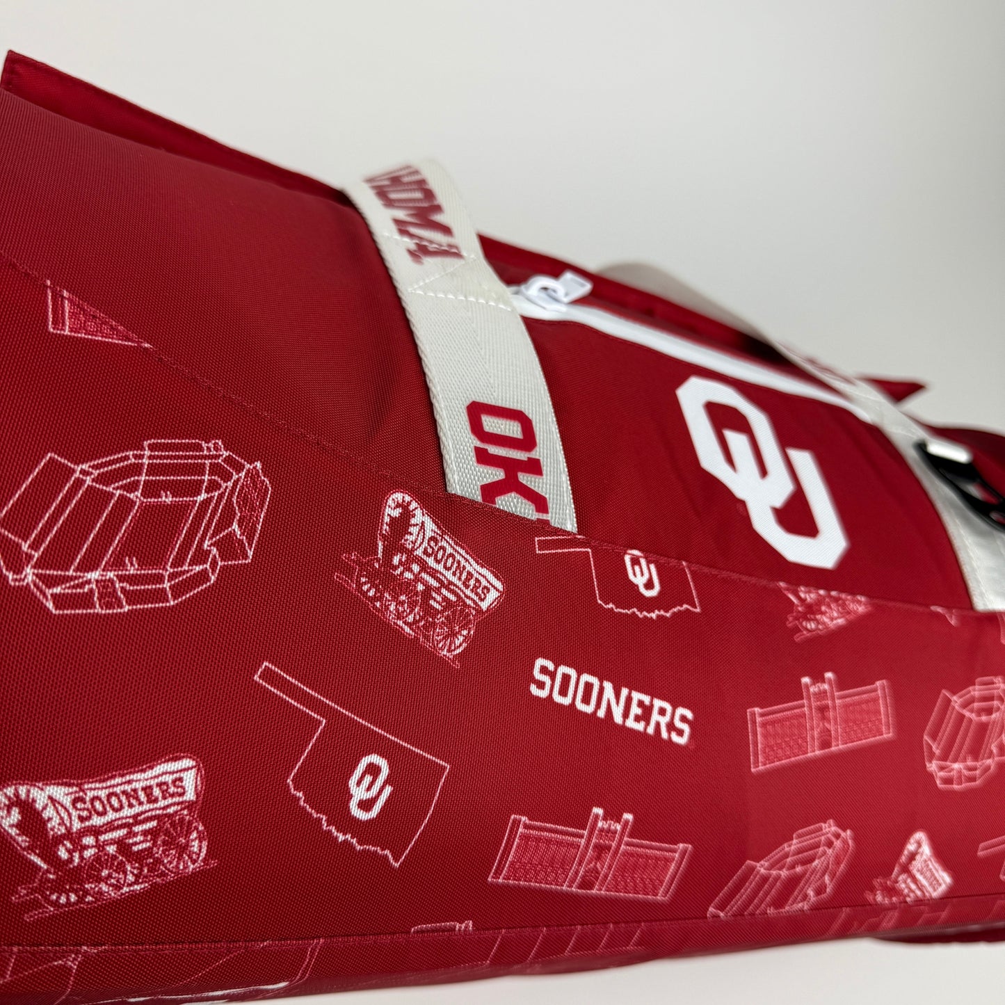 Exterior Design of University of Oklahoma Duffle Cooler Bag