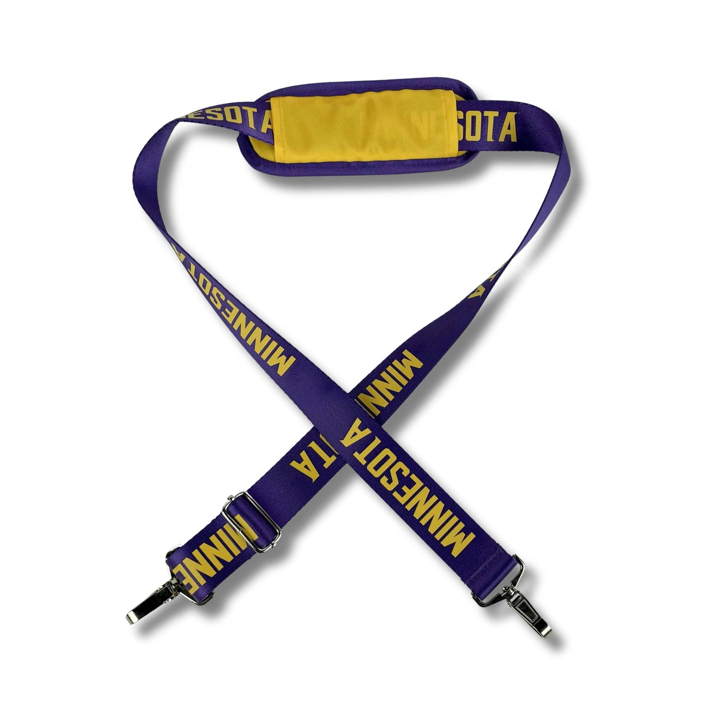 Magnetic hand strap of Minnesota duffle bag