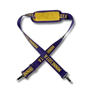 Magnetic-hand-strap-of-Minnesota-duffle-bag