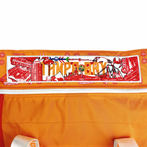 Zipper-free-magnetic-flap-of-a-duffle-cooler