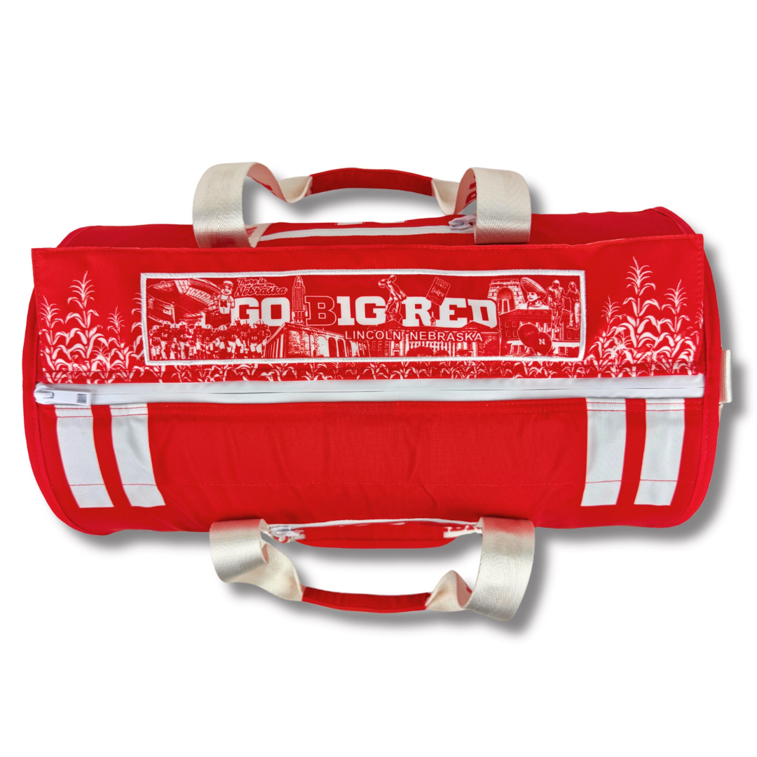 Nebraska Duffel Cooler – 30 Can Insulated Travel Bag – The Varsity Nebraska Duffel Cooler – 30 Can Insulated Travel Bag – The Varsity